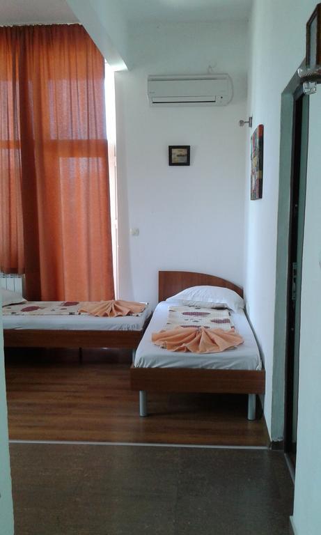 Zora Guest House Primorsko Zimmer foto