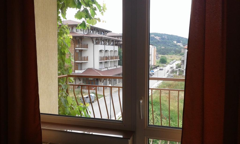 Zora Guest House Primorsko Exterior foto
